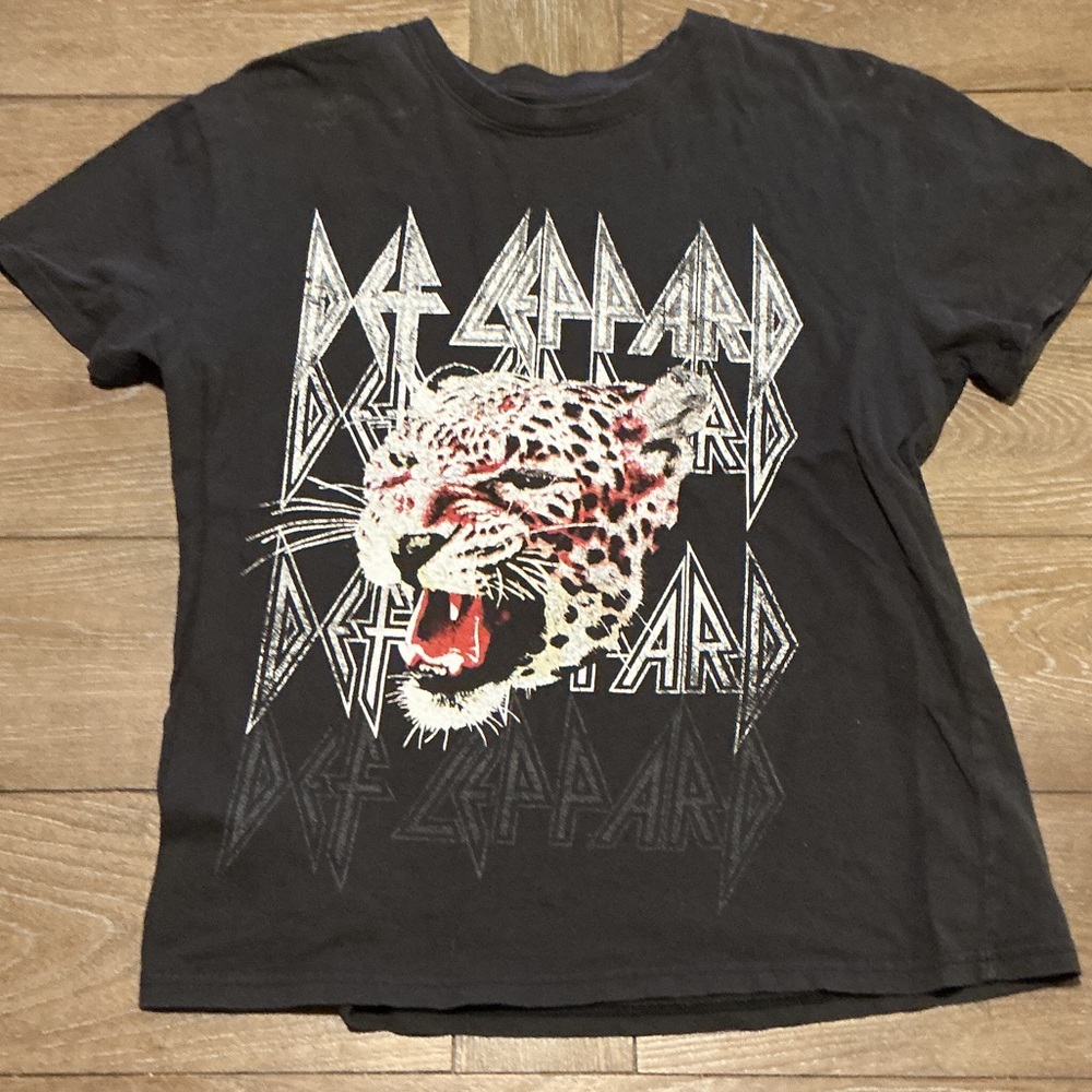 Women’s Black Def Leppard Graphic T-Shirt sz M